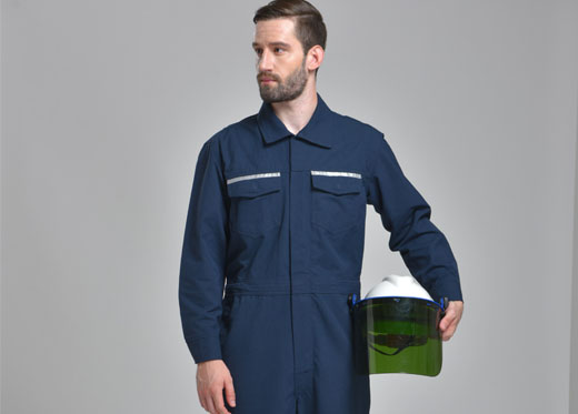  防電弧服采用什么面料？