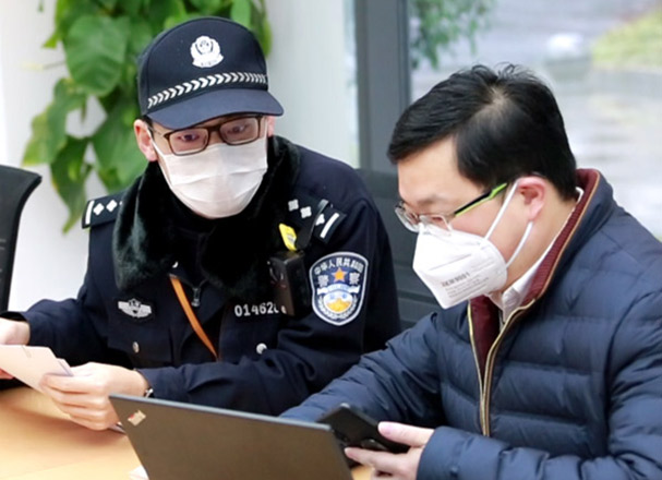 滬警方主動對接我司，保障誠格一次性防護服安全生產(chǎn)
