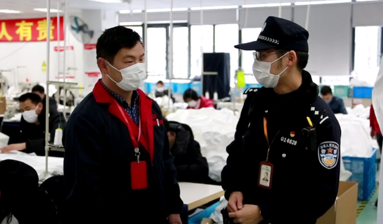 滬警方主動(dòng)對接我司，保障誠格一次性防護(hù)服安全生產(chǎn)