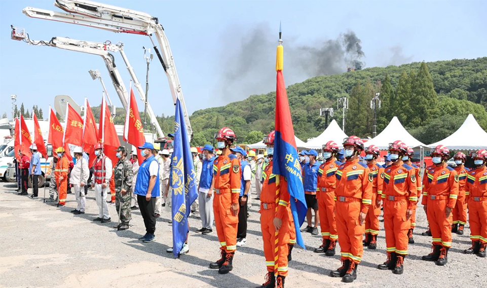上海誠(chéng)格集團(tuán)隔熱斗篷助力佘山森林防火演練，為城市綠肺保駕護(hù)航